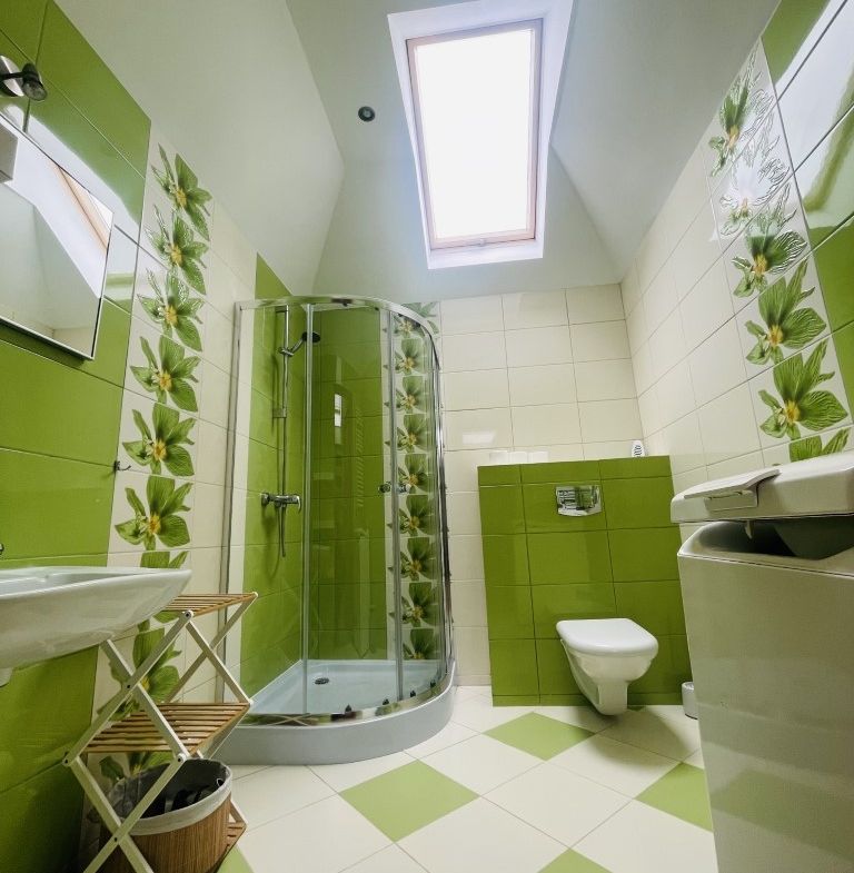 Dom wolnostojacy z apartamentami pod wynajem