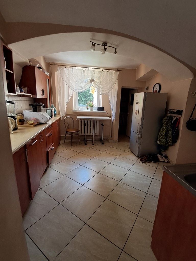 4,5 ha z domem i stodołą z pięknymi widokami.
