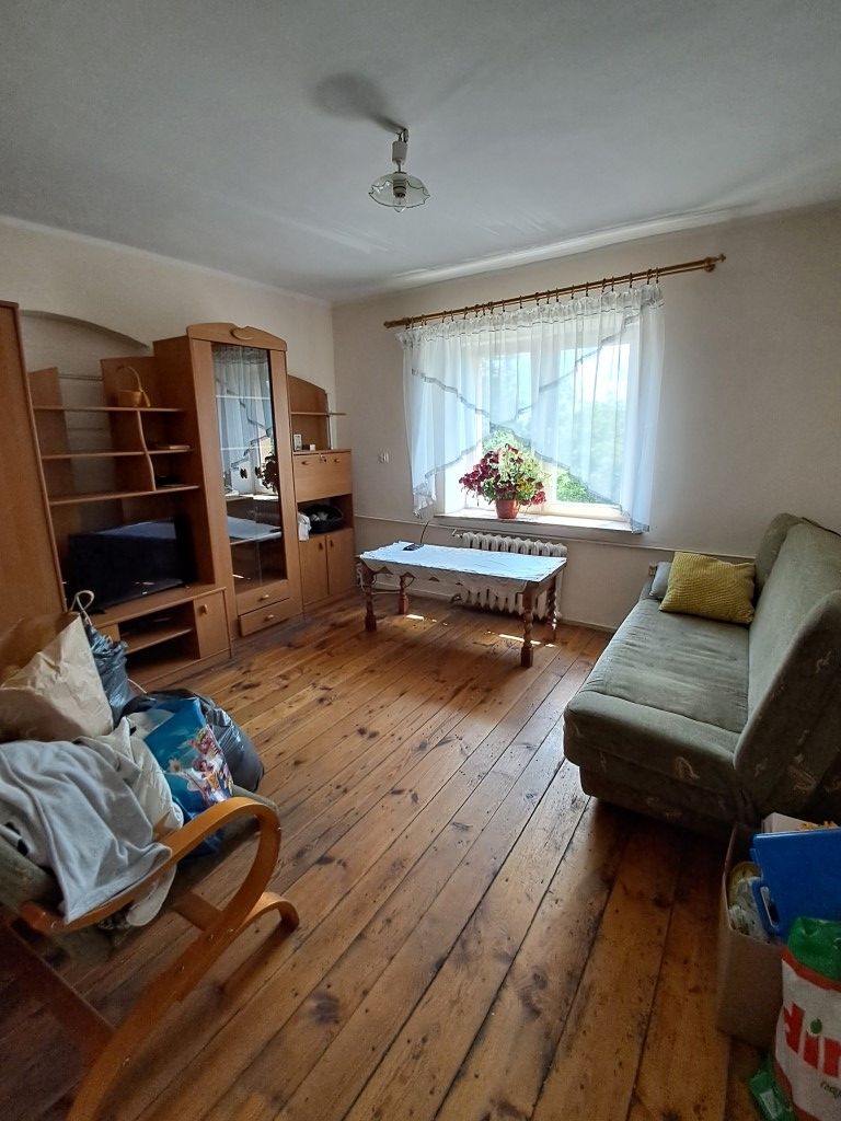 4,5 ha z domem i stodołą z pięknymi widokami.