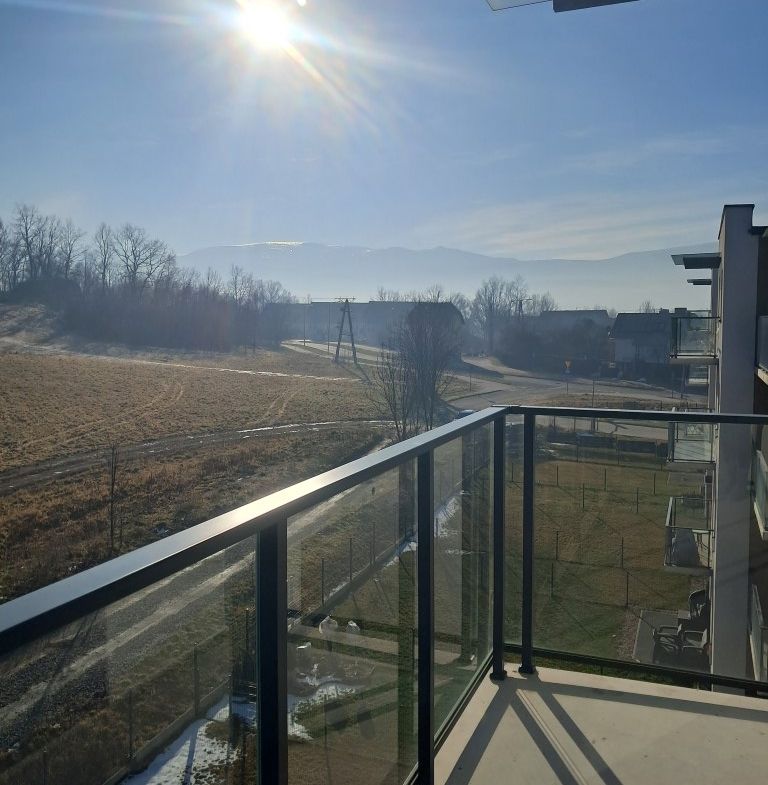 Nowy apartament w Cieplicach, cisza, zieleń, piekne widoki.