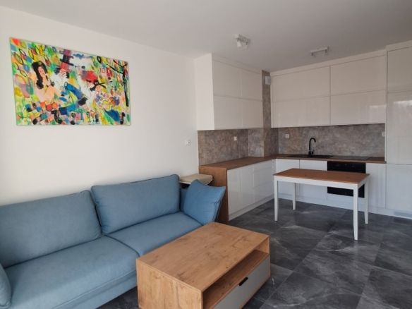 Nowy apartament w Cieplicach, cisza, zieleń, piekne widoki.