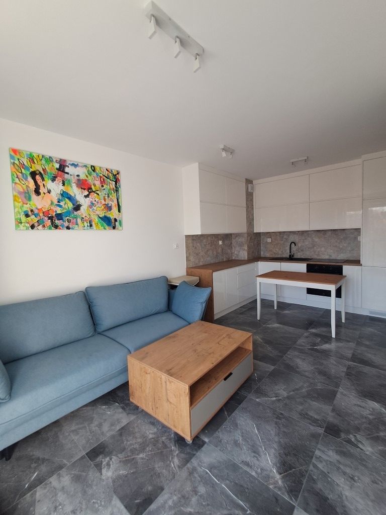 Nowy apartament w Cieplicach, cisza, zieleń, piekne widoki.