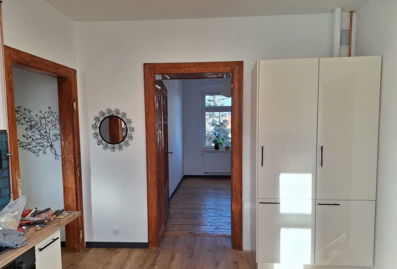 Mieszkanie po kapitalnym remoncie na pierwszym piętrze.