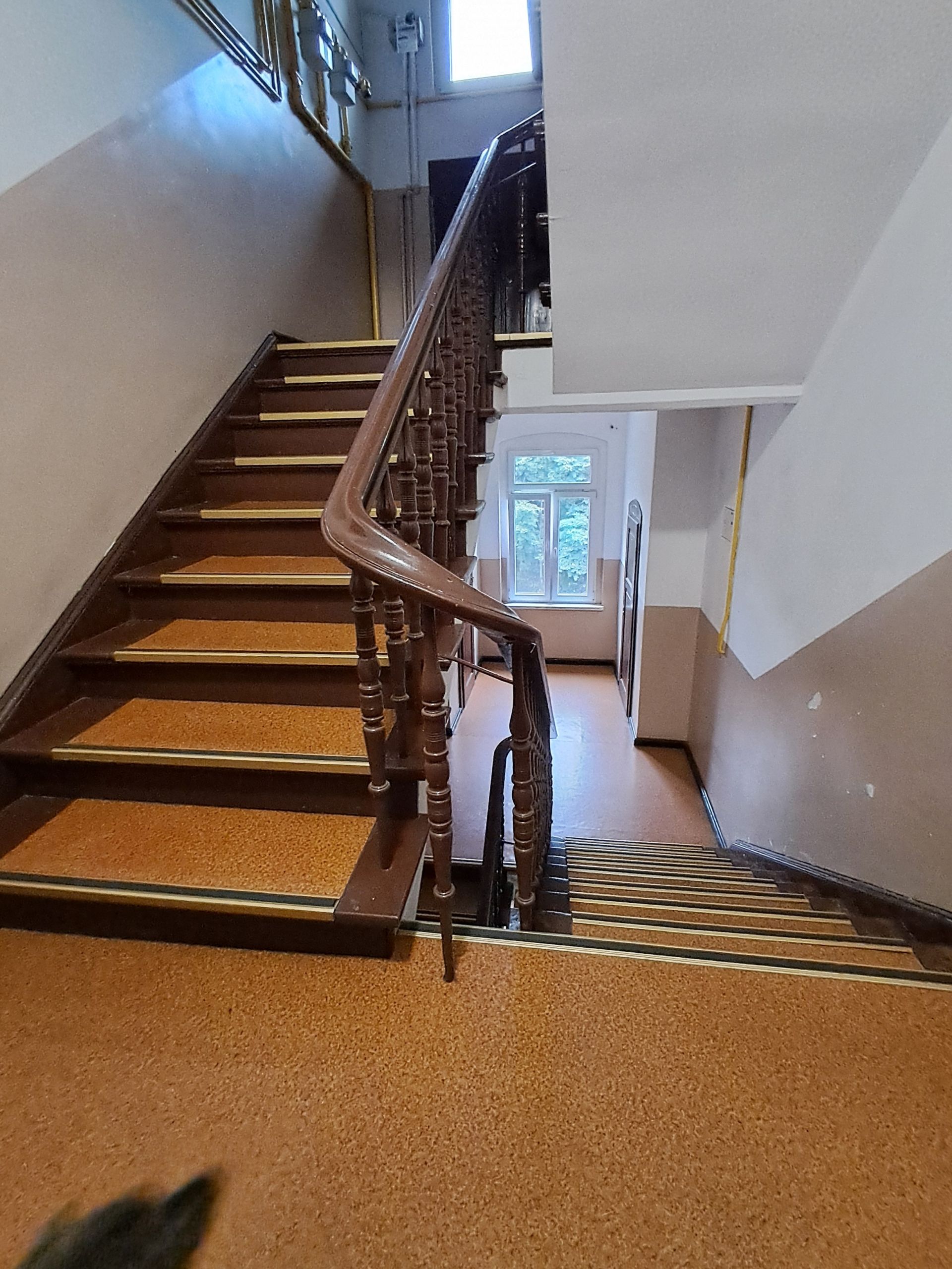 Mieszkanie dwupokojowe w kamienicy plus ogródek działkowy.