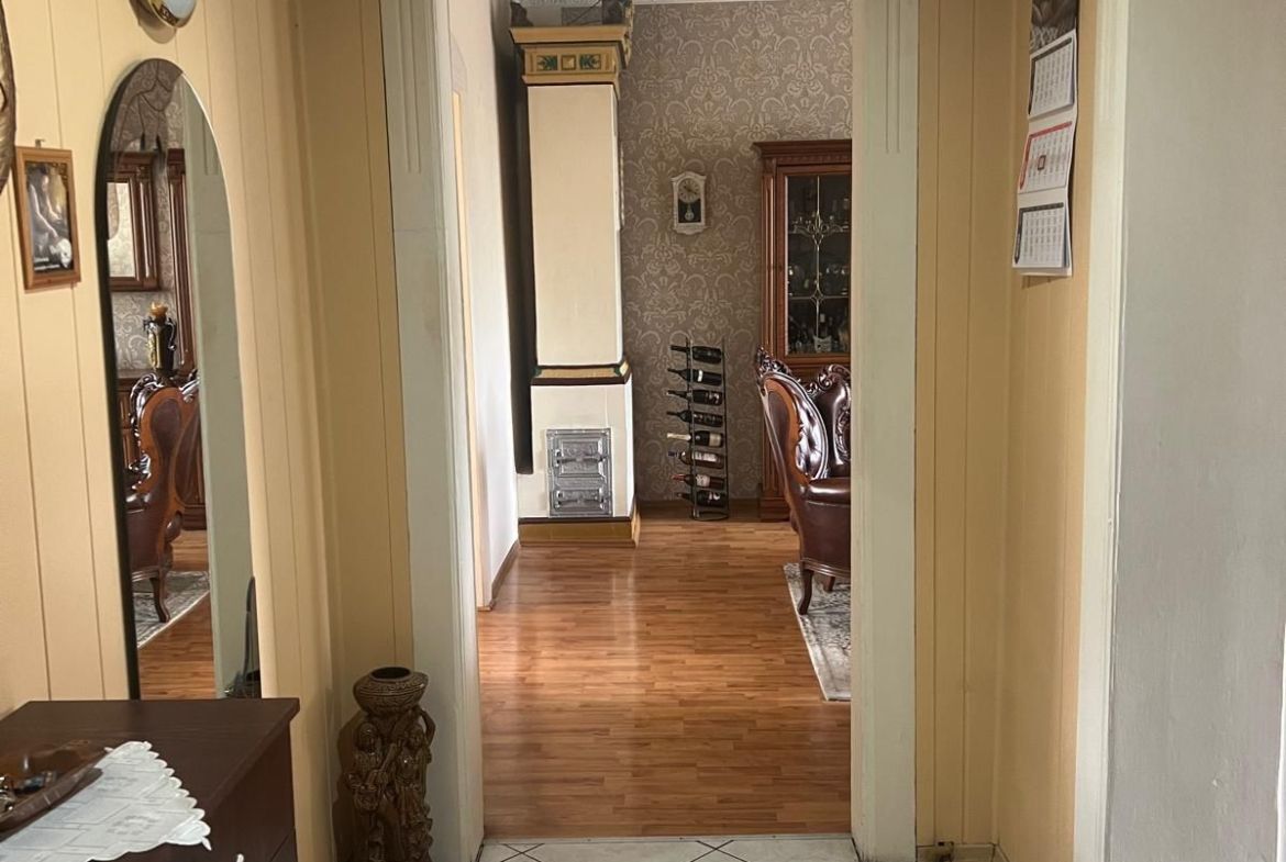 Mieszkanie dwupokojowe w kamienicy plus ogródek działkowy.