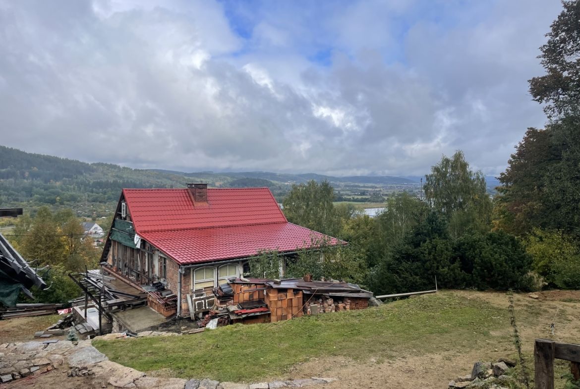 Dom na malowniczej działce z panoramą Karkonoszy