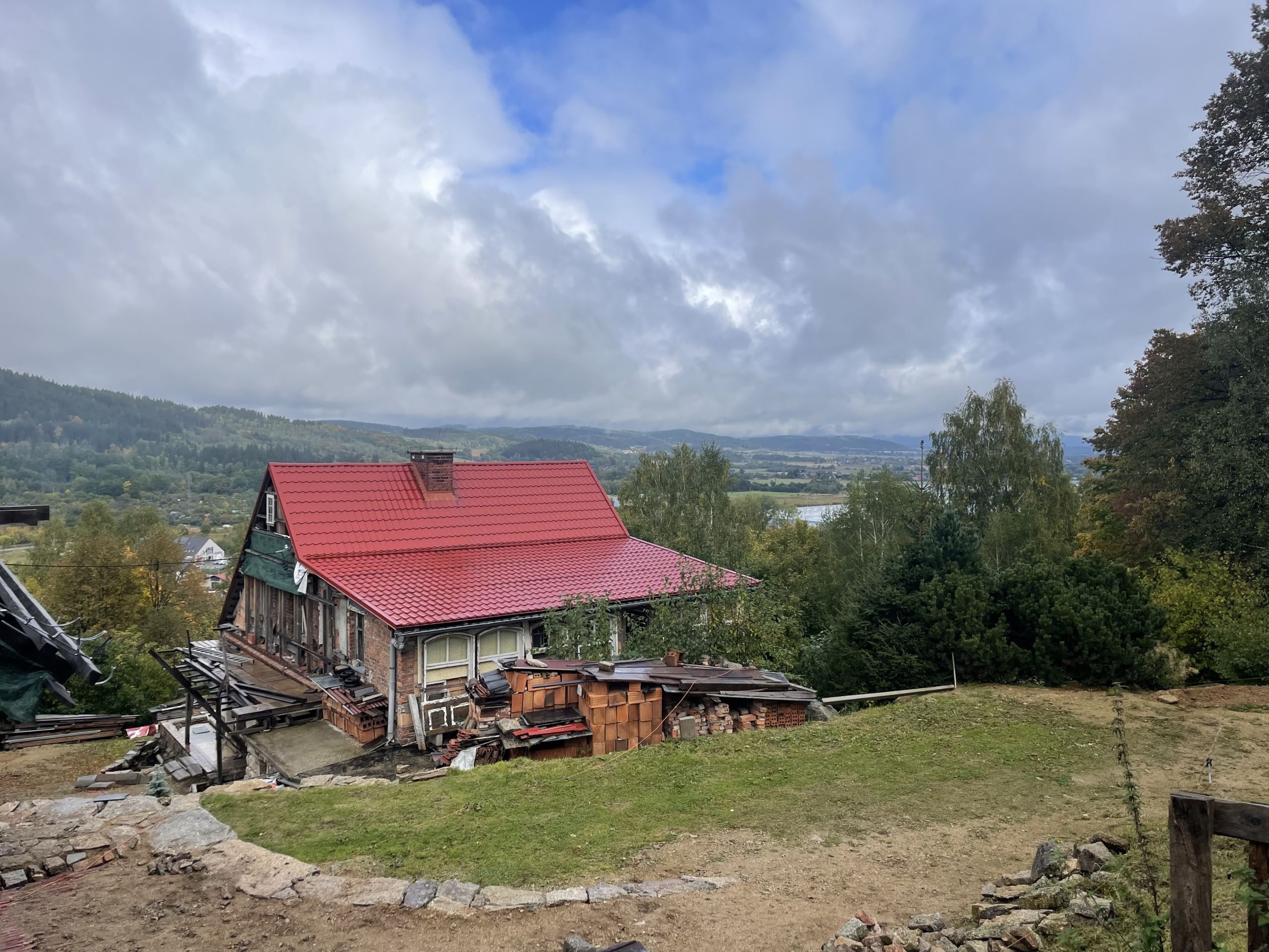 Dom na malowniczej działce z panoramą Karkonoszy