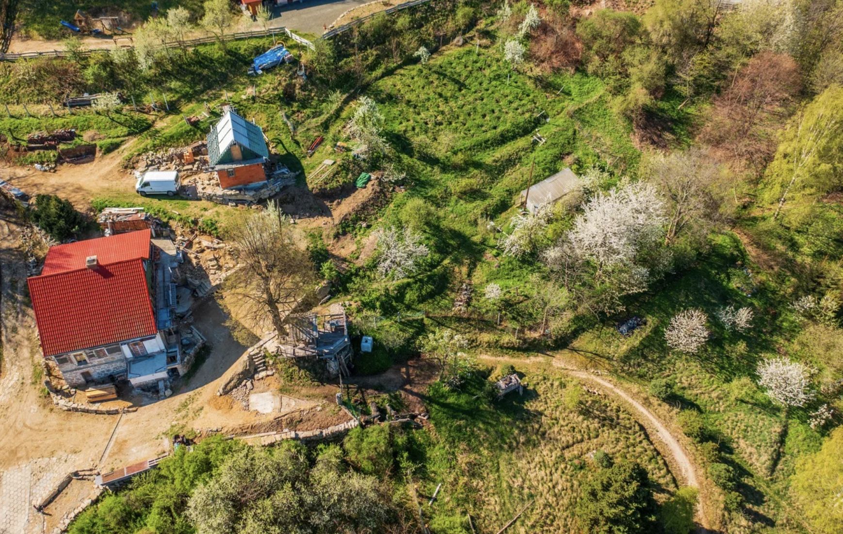 Dom na malowniczej działce z panoramą Karkonoszy