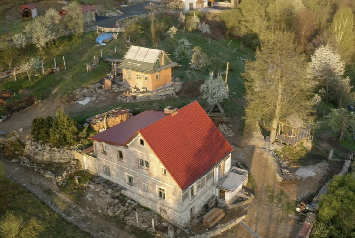 Dom na malowniczej działce z panoramą Karkonoszy