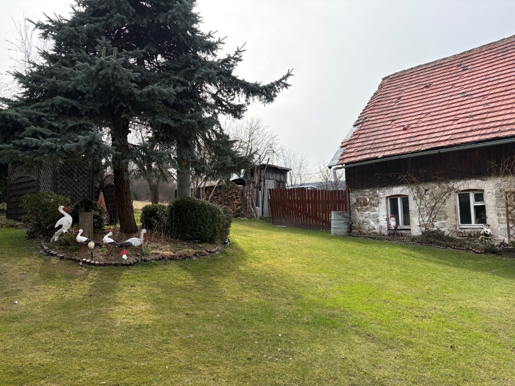 Uroczy, wygodny dom z możliwością prowadzenia agroturystyki.
