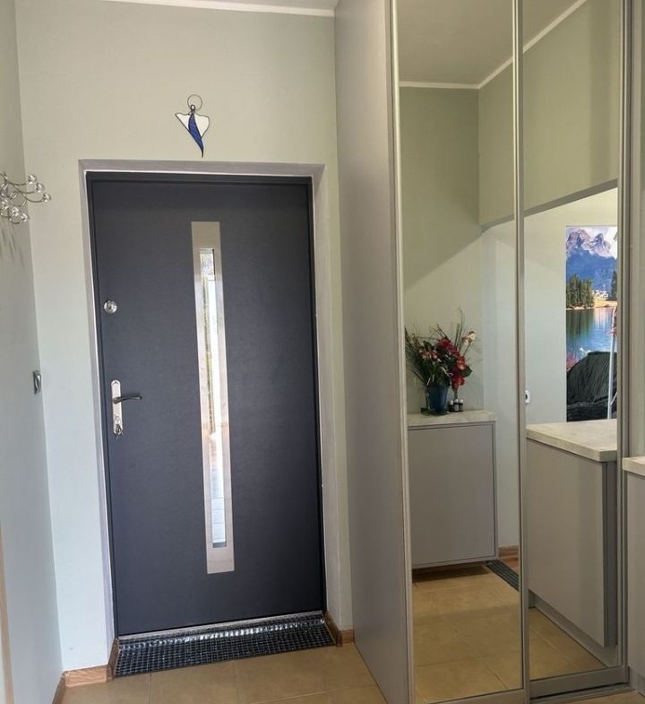 Uroczy domek z widokiem na góry w Kostrzycy