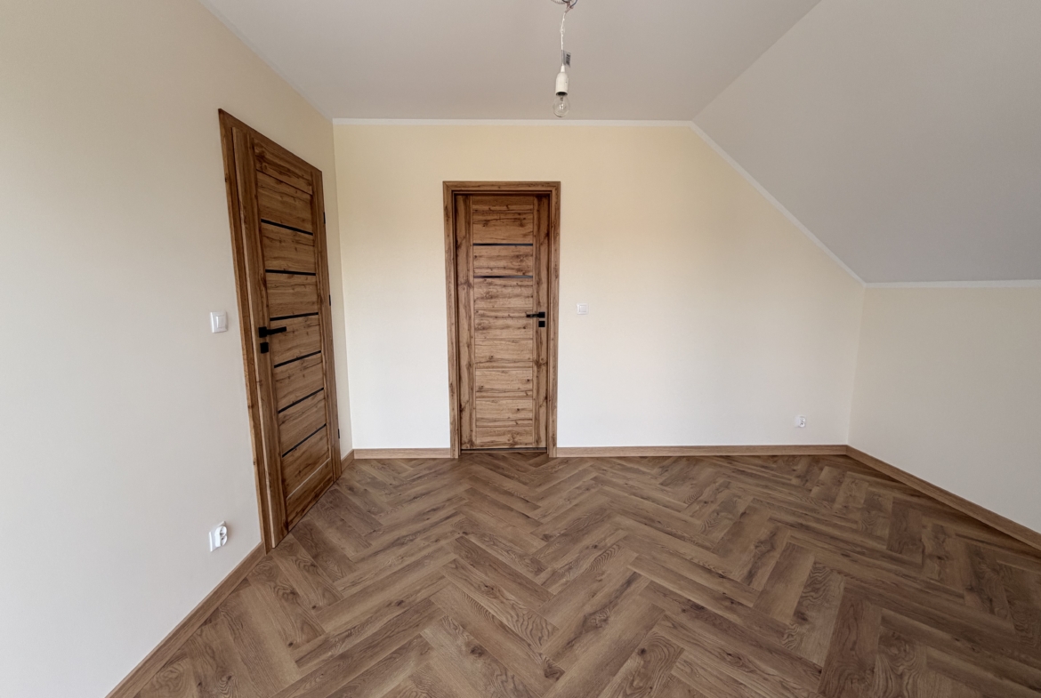 Dom jednorodzinny w Cieplicach, świetna lokalizacja !
